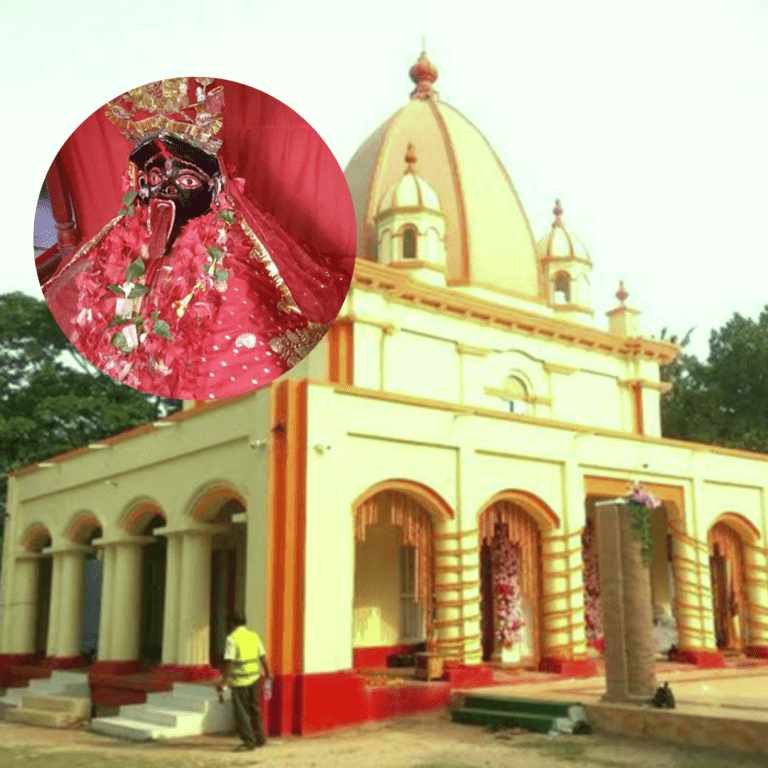 Daily aarti and abhishek rituals at Chattal Shaktipeeth, Sitakunda
